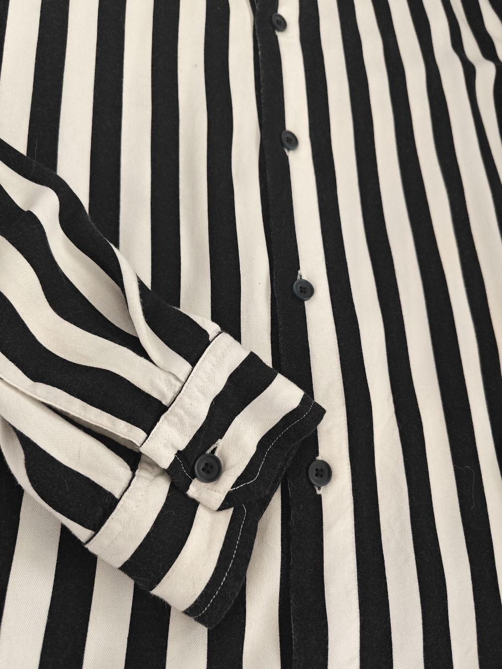 Camicie: Camicia Pull&Bear a righe bianche e nere S/36 – Usato da Bellinzona venduto da Mistaman1995 2
