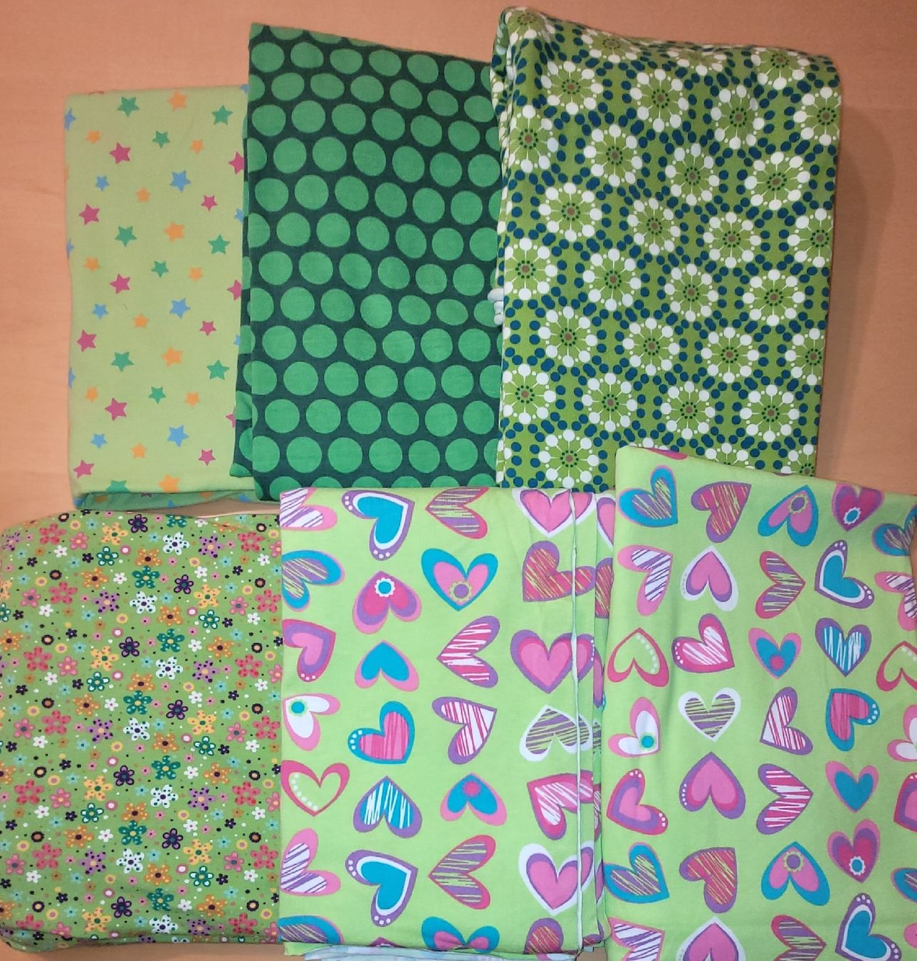 Tessuti: 6.8m Jersey-Paket grün – Nuovo (secondo la descrizione) da Madiswil venduto da fabrics