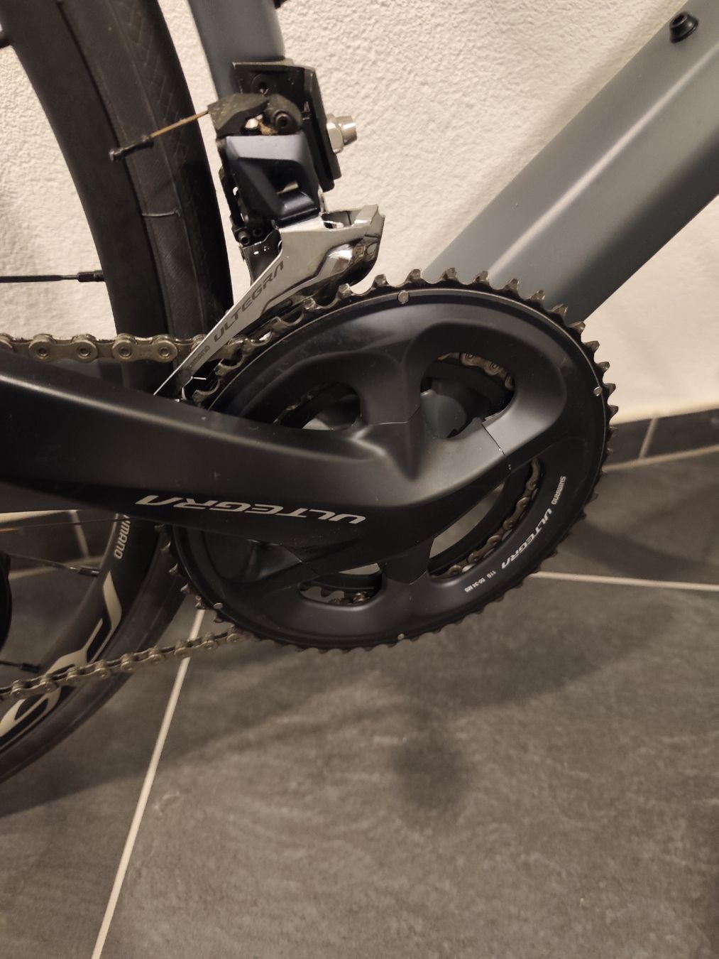 BMC Biciclette: BMC RoadMachine Three Ultegra Disc Endurance 2 – Nuovo (secondo la descrizione) da Farvagny-le-Grand venduto da tzo13 2