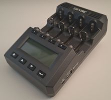 SkyRC MC3300 Universal Ladegerät & Analyzer - Sehr gut
