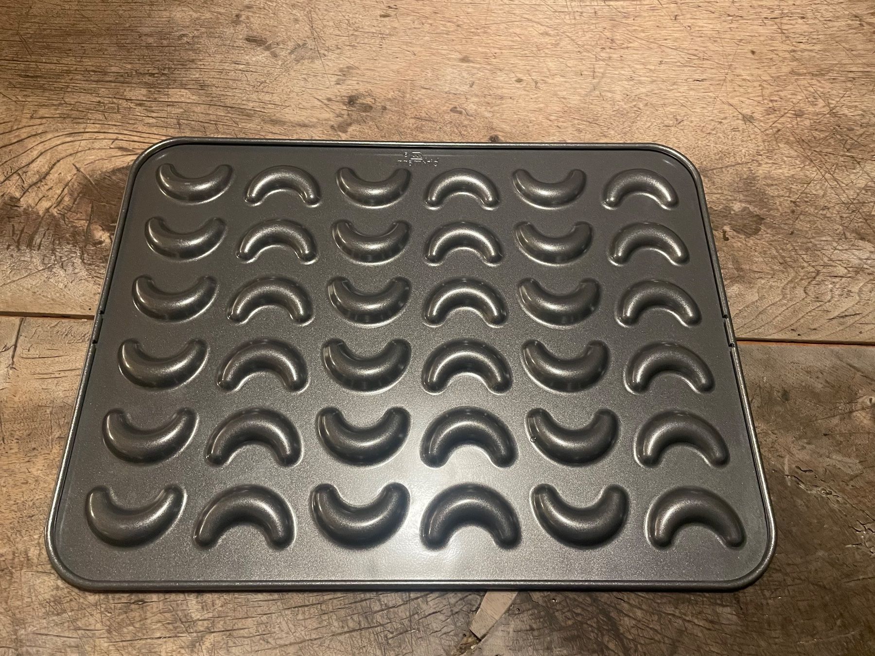 Teglie da forno: Birkmann Vanillekipferlblech neuwertig, 40 x 30cm – Nuovo (secondo la descrizione) da Zuoz venduto da ViRuFu 1