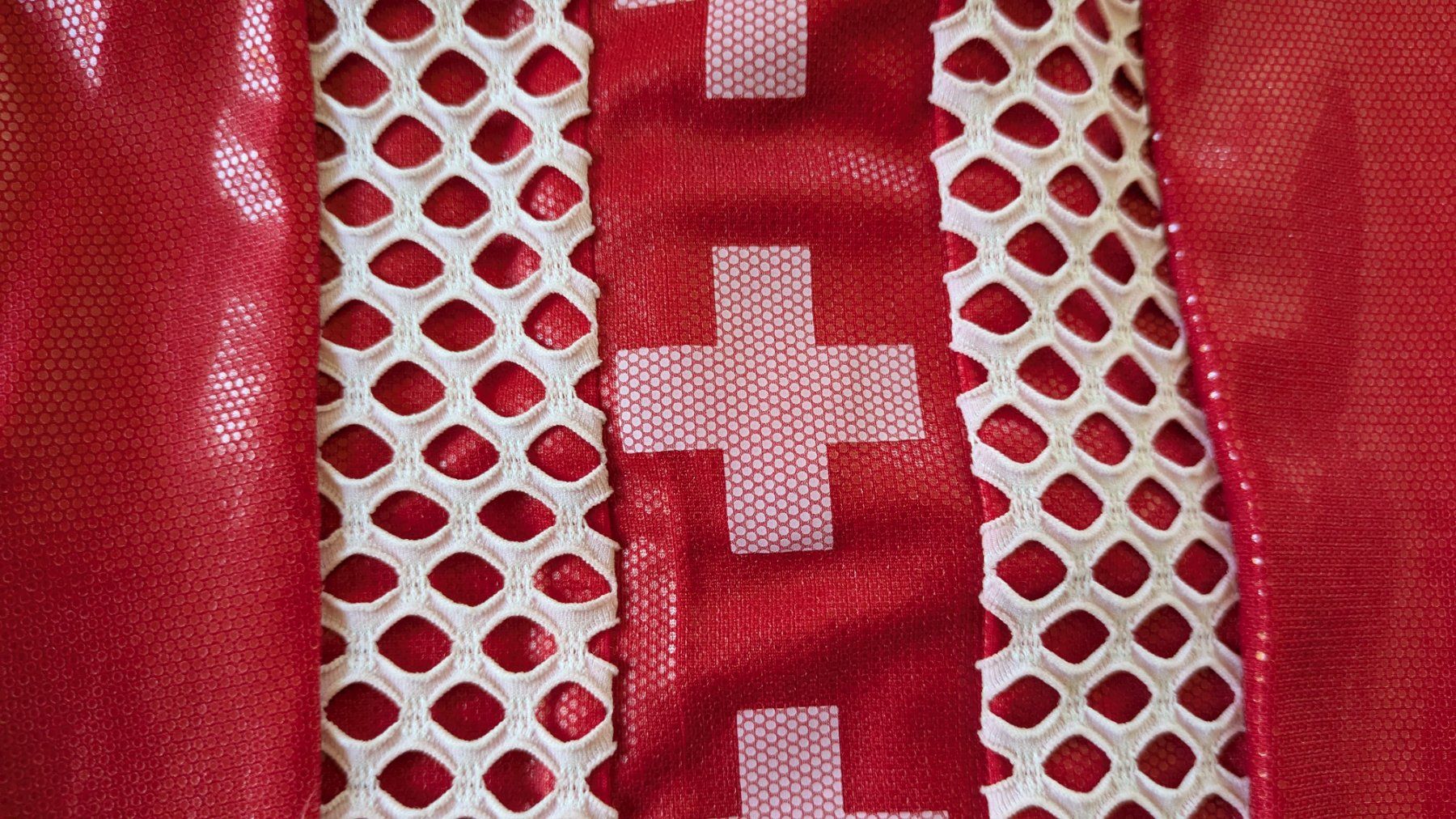 Altro in Moda uomo: Rock n Roll Kleid Swiss – Usato da Burgdorf venduto da scheiv