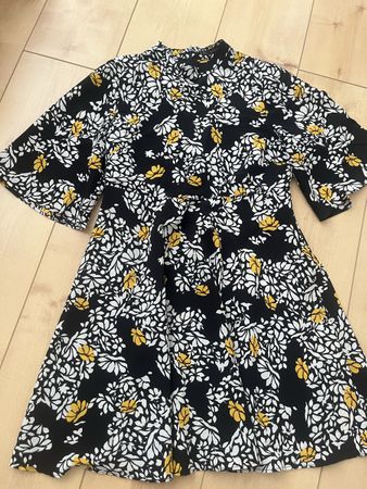 Robe Zara imprimé floral noir blanc jaune taille S