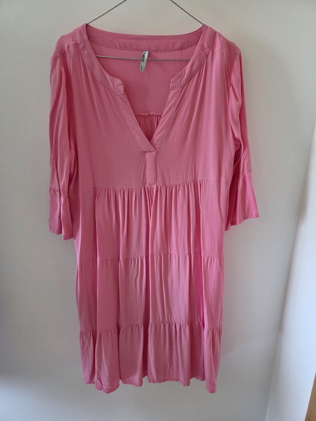 Robes: schlnes Kleid, Sublevel – D'occasion à Wiesendangen par Sinhuk