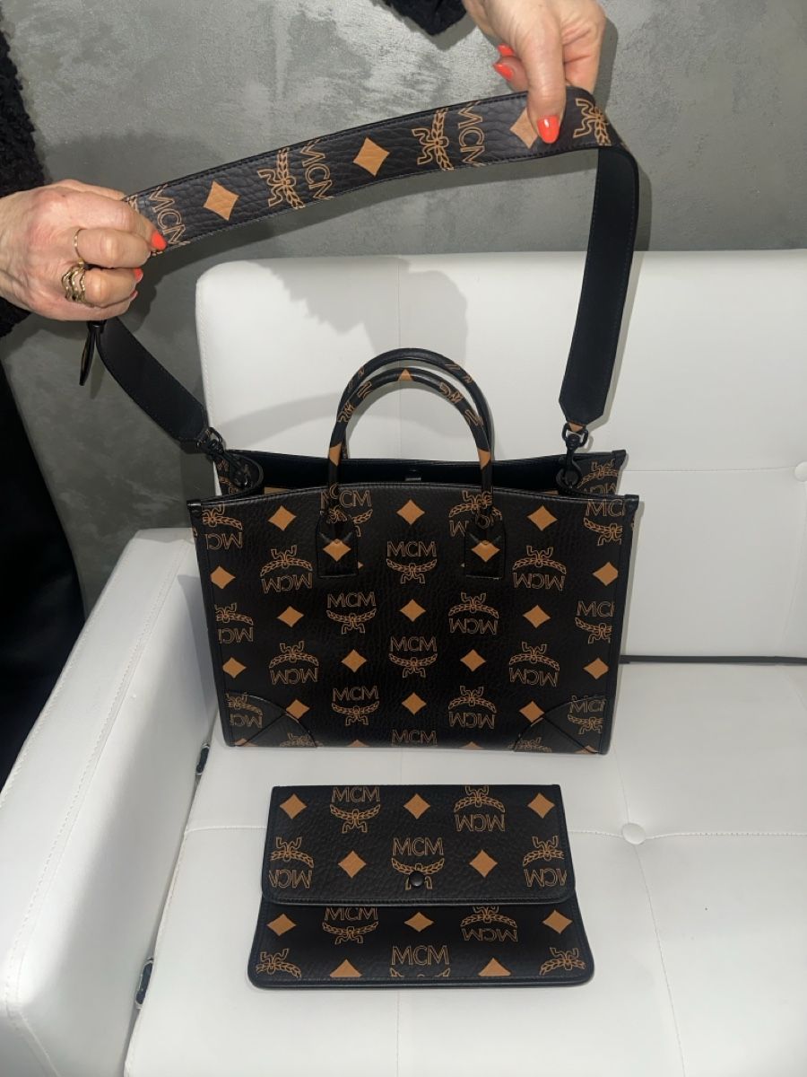 Mcm Borse da donna: MCM Shopper Tasche in Schwarz mit Pochette – Nuovo (secondo la descrizione) da Neuenegg venduto da kar_smg9