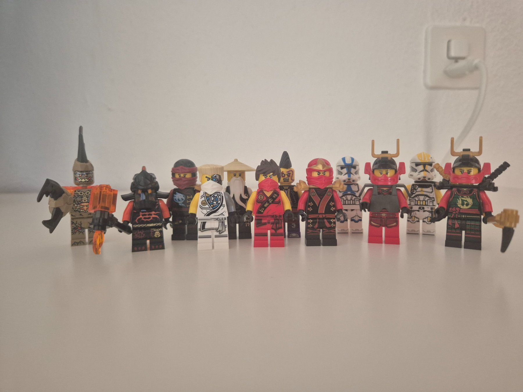Lego Statuette: Lego Ninjago/ Starwars Minifiguren – Usato da Neuenhof venduto da Alex5432.