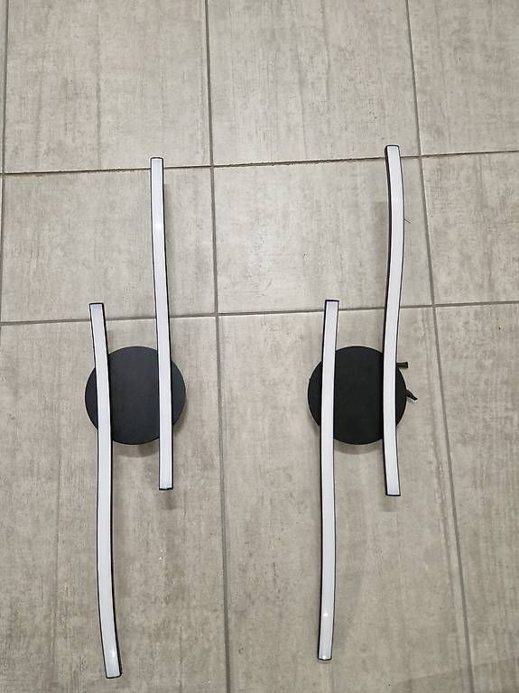 Lustres & lampes de plafonds: Vendo vari lampadari LED – D'occasion à Giubiasco par BizzaJ99