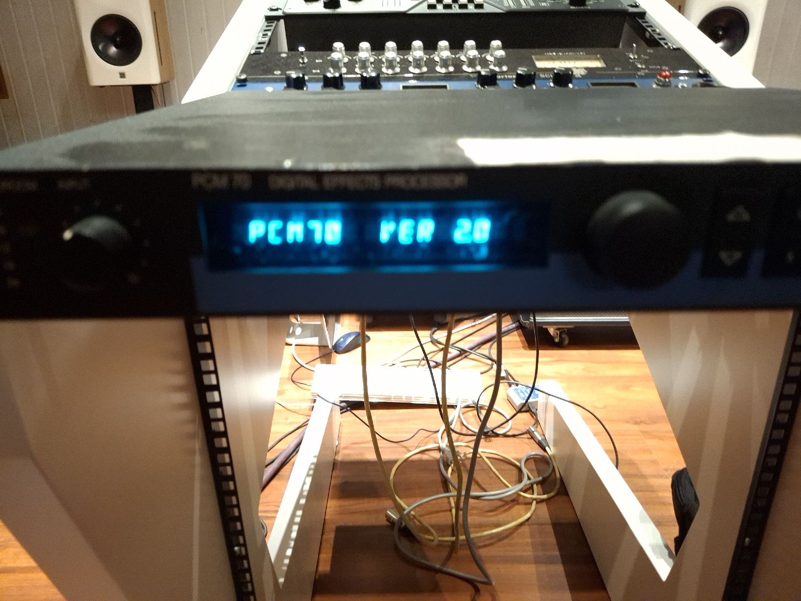 Strumenti musicali: Lexicon PCM 70 Version 2.0 Hallgerät Reverb – Usato da Altikon venduto da willtell 6
