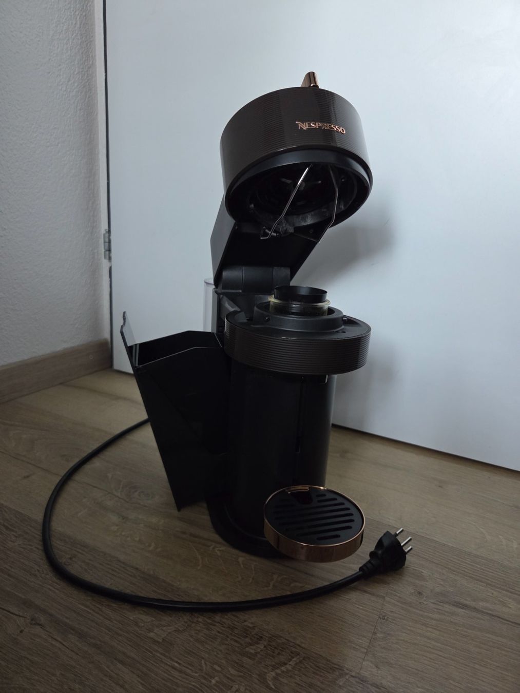 Nespresso Macchine per caffè & Macchine per espresso: Nespresso Vertuo Kaffeemaschine Rose Gold – Nuovo (secondo la descrizione) da Uznach venduto da dom_2hyx 3