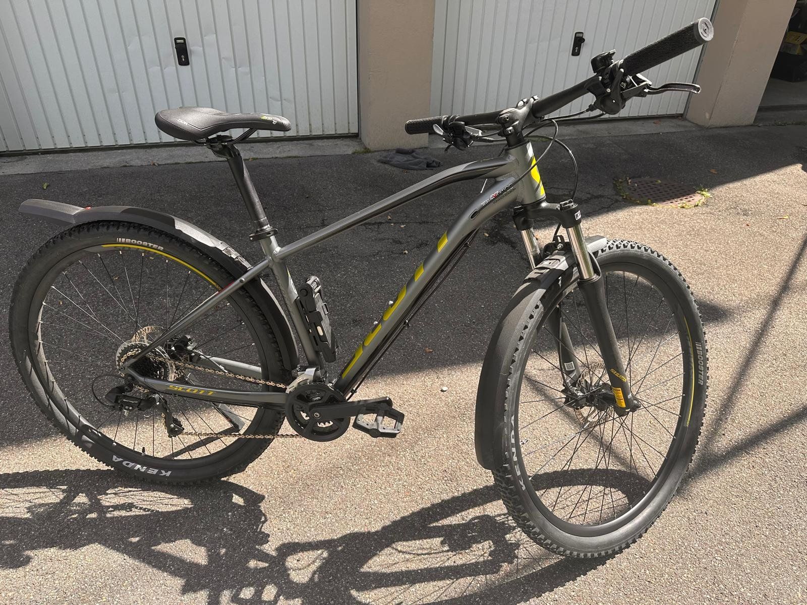 Velos: Scott Mountainbike mit ABUS Schloss & Schutzblechen – Gebraucht aus Zollikerberg von maon1999