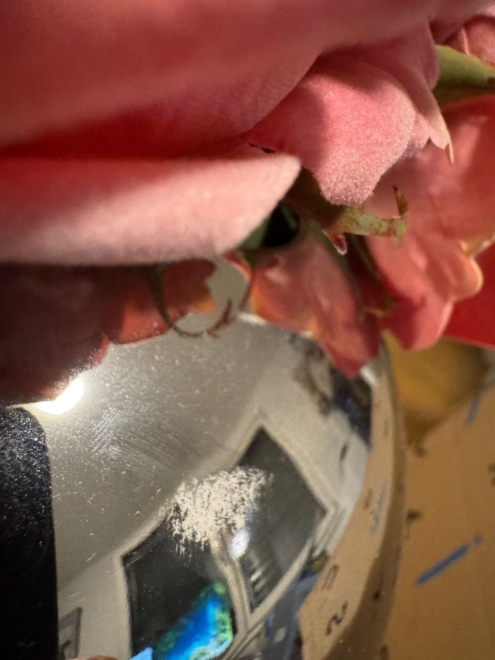 Vasi & Recipienti: Schöne Deko Vase mit 3 Kunstblumen, ab 1 CHF – Usato da Tägerwilen venduto da Swiss-Ricardo 1