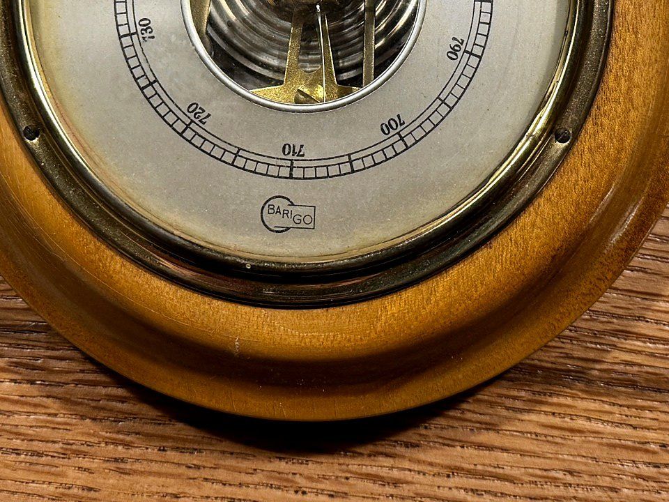 Sonstige antike Technik & Geräte: BARIGO Wandbarometer Holz/Messing – Gebraucht aus Aarau von swue 4