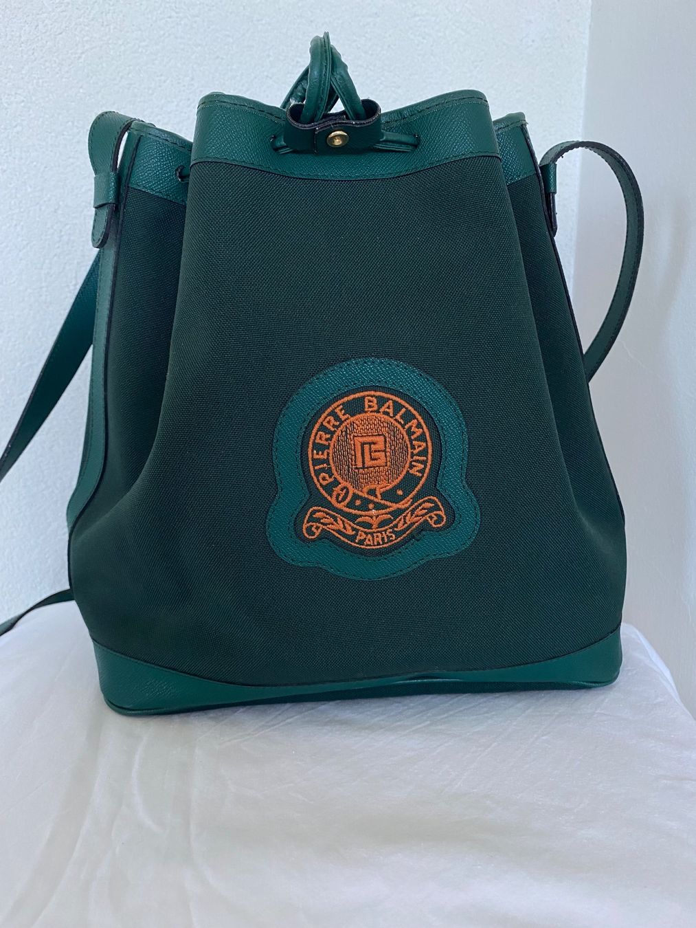 Balmain Taschen: PIERRE BALMAIN BEUTELTASCHE – Gebraucht aus Zürich von Fashionparade