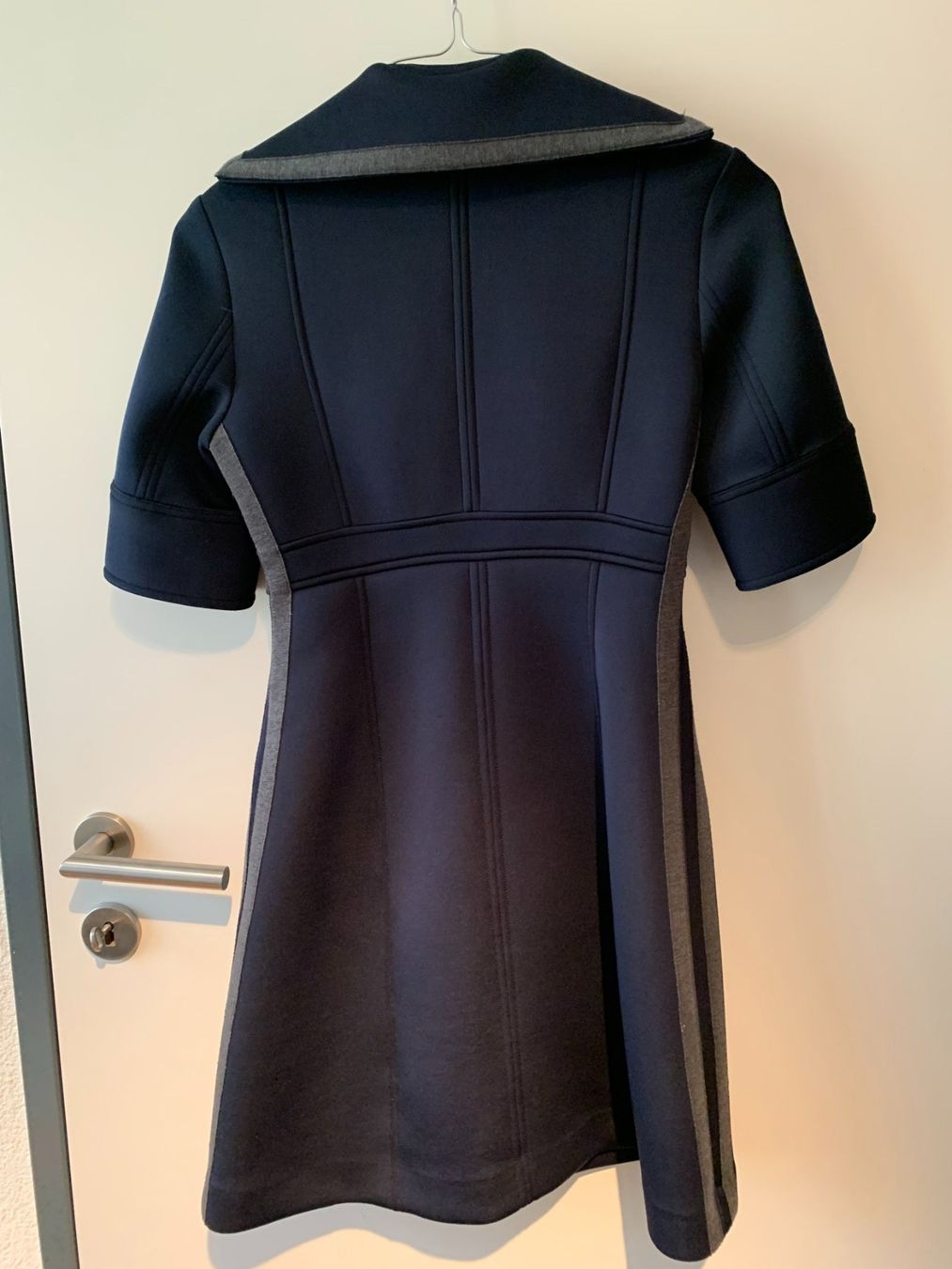 Vestiti: Adolfo Dominguez elegantes sportliches Kleid – Usato da Rüschlikon venduto da Brixen07 4