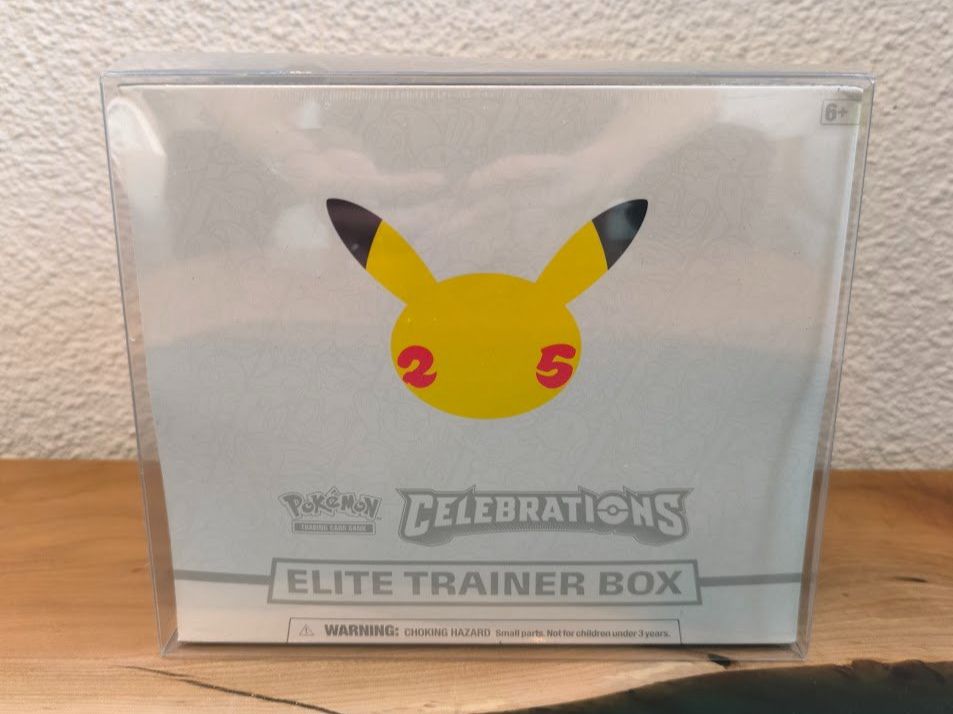 Pokémon Carte collezionabili: Pokemon Celebrations ETB Elite Trainer Box Englisch – Nuovo e nell'imballaggio originale da Ballwil venduto da Lutadorx