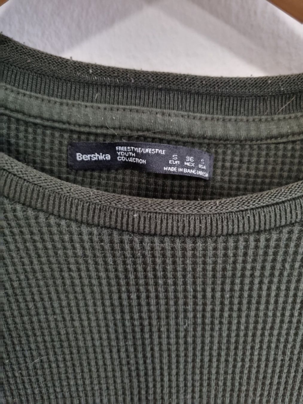 Bershka Pullover & Sweatshirts: Dunkel Grüner Pullover Bershka Gr S Herren – Gebraucht aus Bassersdorf von Sandy456 4
