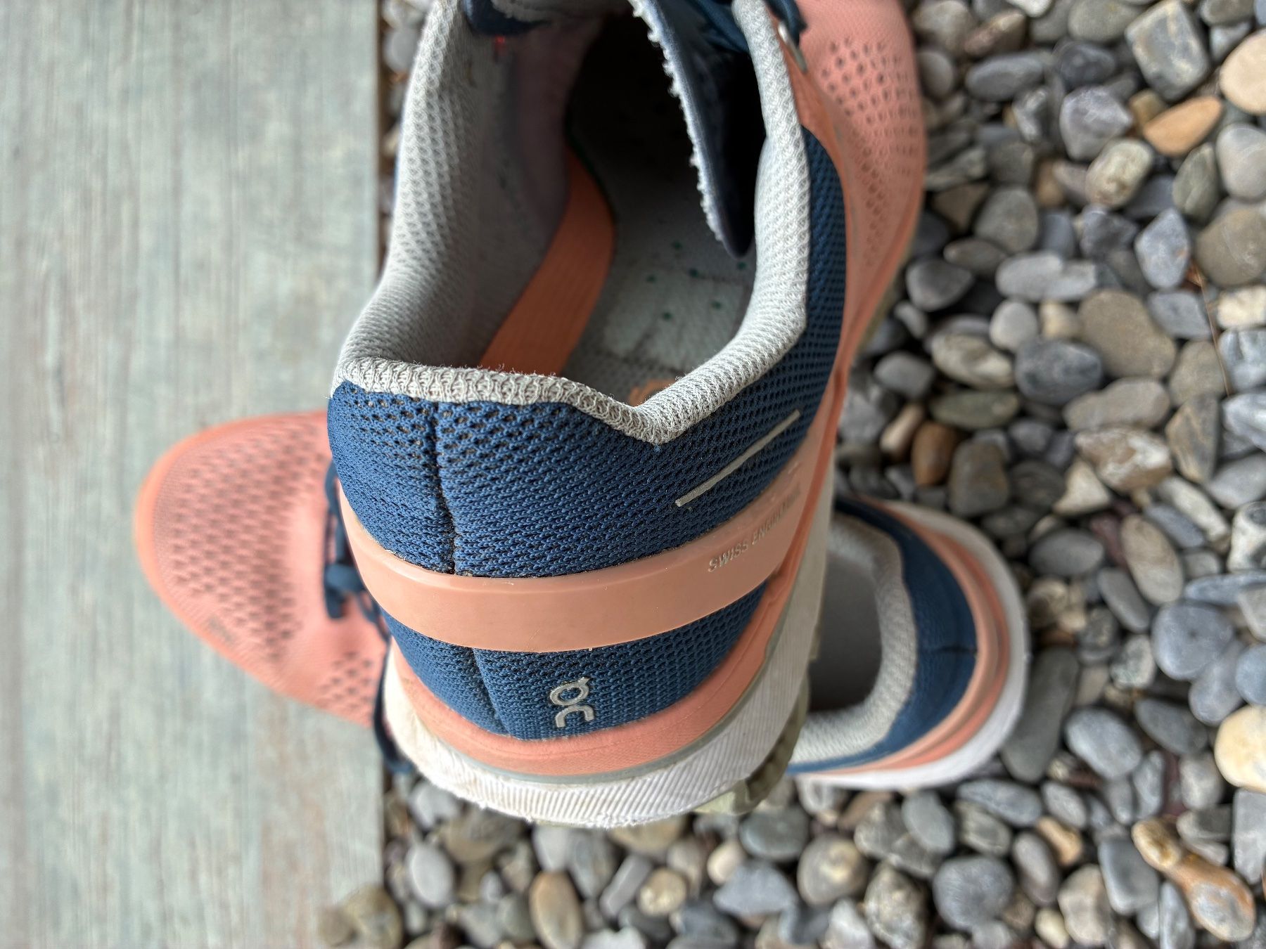 On Scarpe da donna: ON Laufschuhe Gr. 39 ON Running Cloud – Usato da Netstal venduto da Swissfactory 1