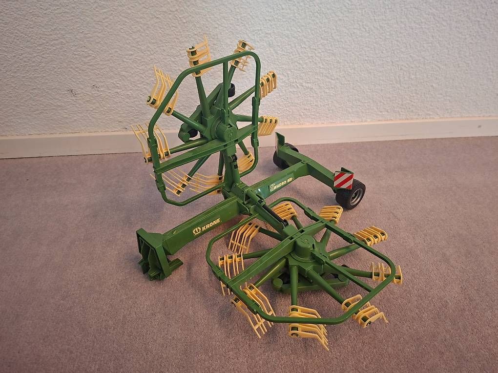 Bruder Jouets: Bruder Krone Schwader – D'occasion à Niederönz par chaeferli013