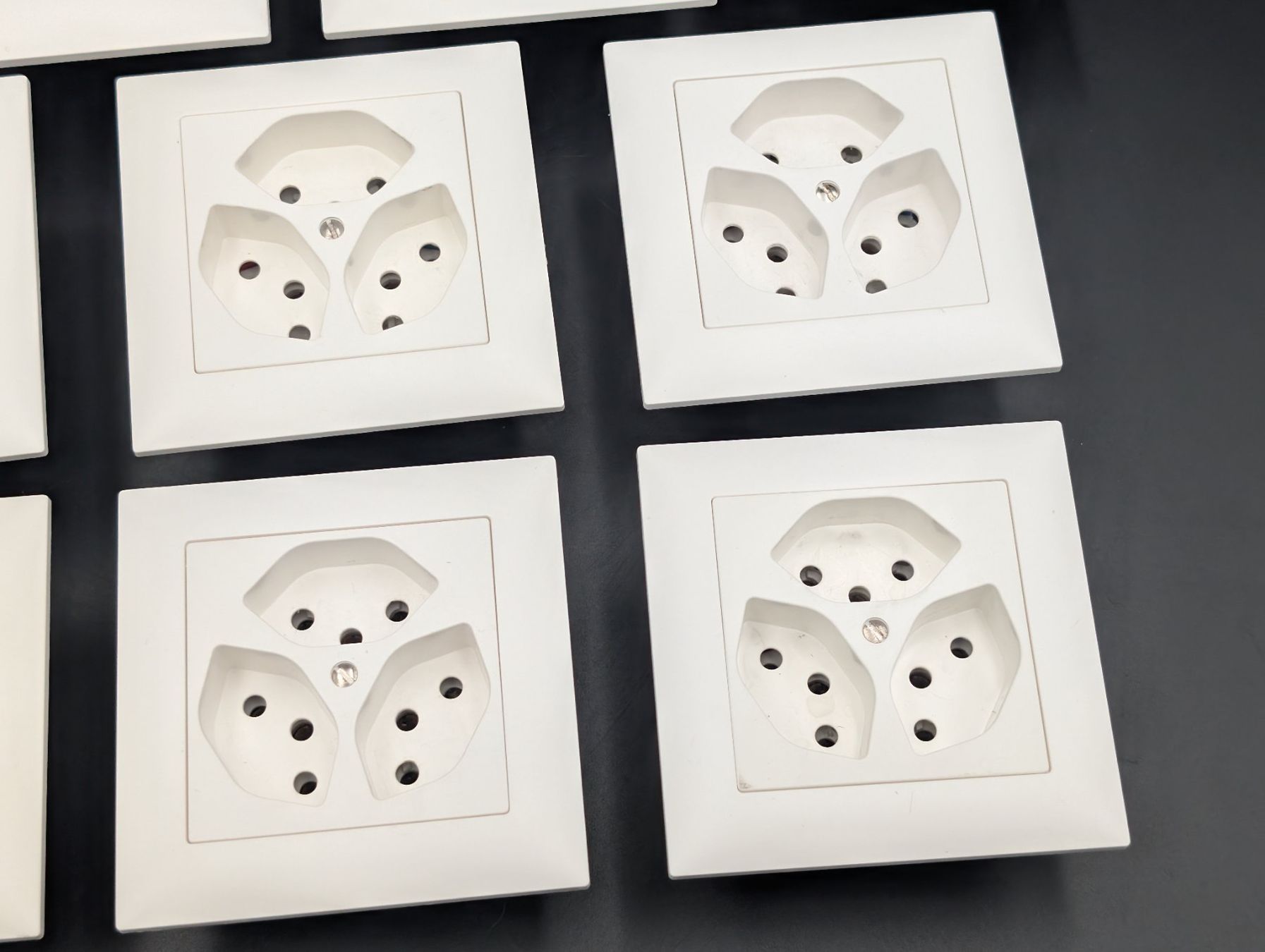 Feller Stecker: Feller EDIZIOdue Set 10 Stück 3xT13 – Gebraucht aus Winterthur von Hint17 5