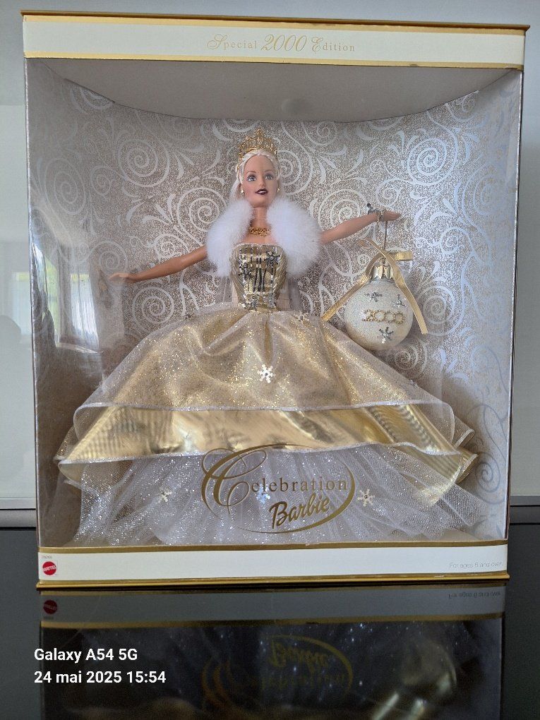 Poupée Barbie habillée de neuf - Barbie | Beebs