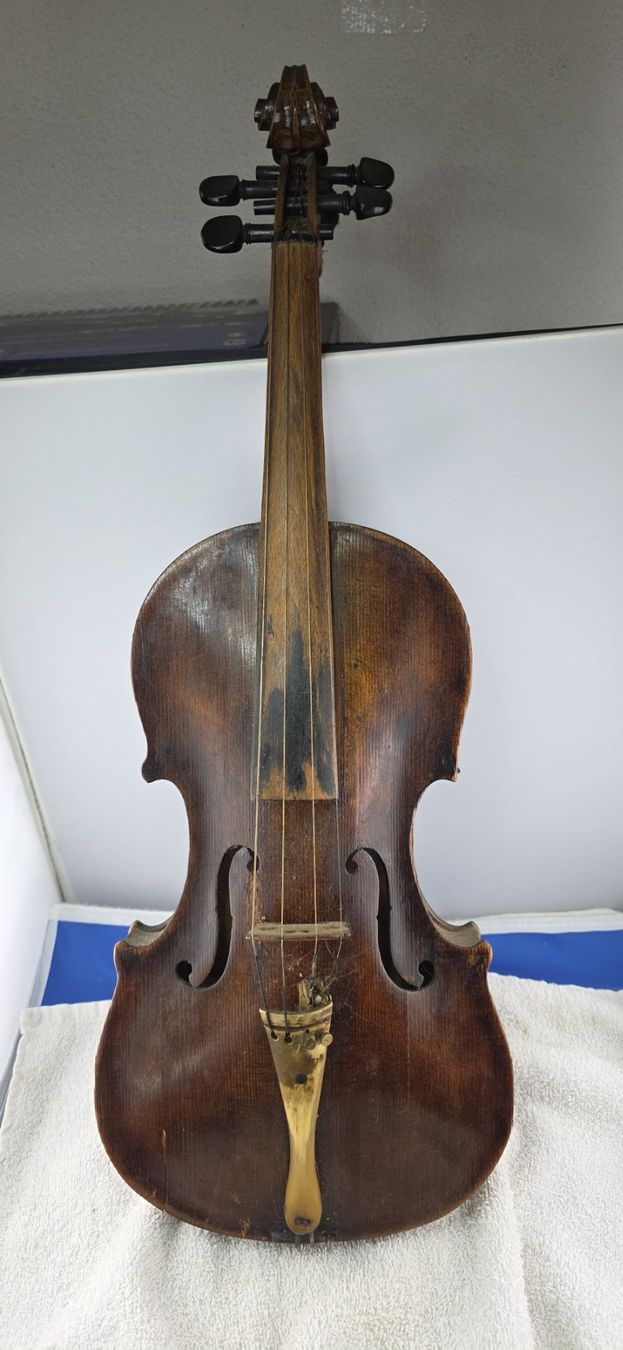 Alle Dekorationen: Violine (Dachbodenfund) – Antikes Deko-Objekt – Gebraucht aus Ebikon von Fredieluz 4