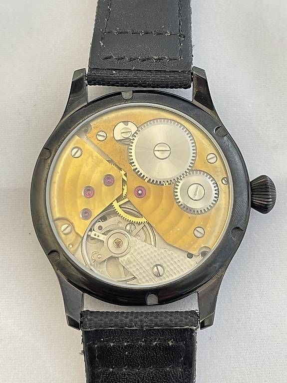 Montres: Uhr Unikat - Schweizer Uhrwerk – D'occasion à Lenzburg par R-T-I 3