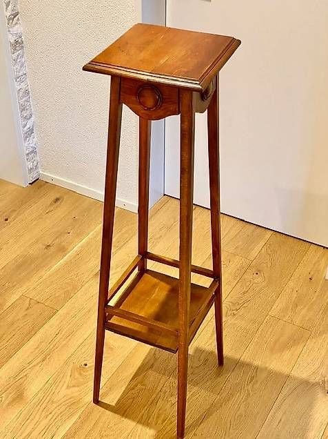 Autres articles pour la maison: Antiker Holzblumenständer – D'occasion à Niederwil AG par Aargau08 1