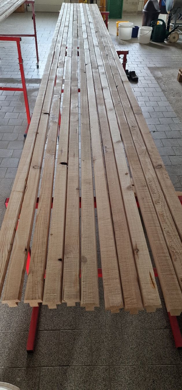 Articoli in legno: Lärchenbretter mit T-Leisten – Nuovo (secondo la descrizione) da Grasswil venduto da Hubus 2