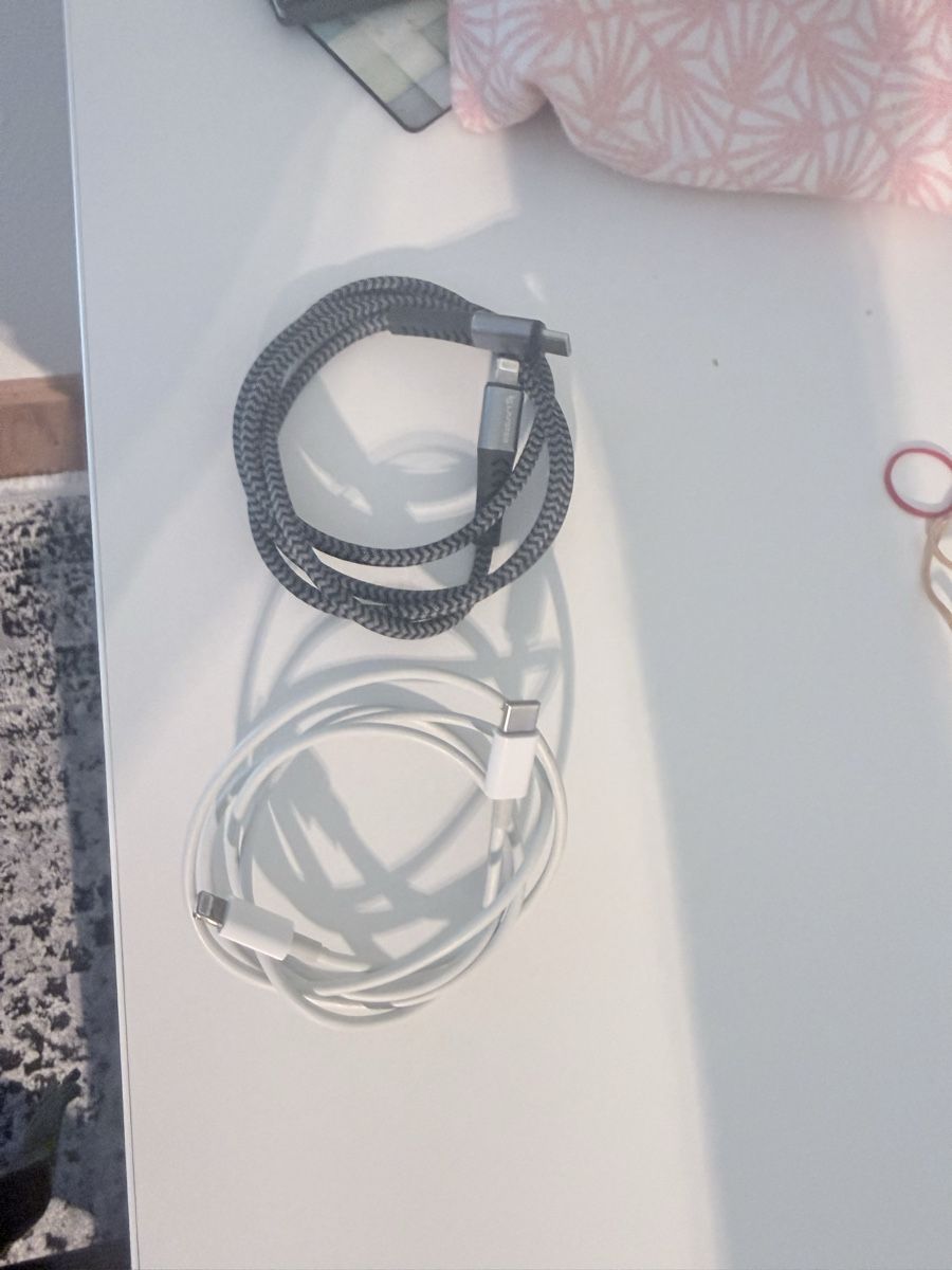 Apple Cavi: Lightening charge cable – Usato da Kerns venduto da vip_l77d