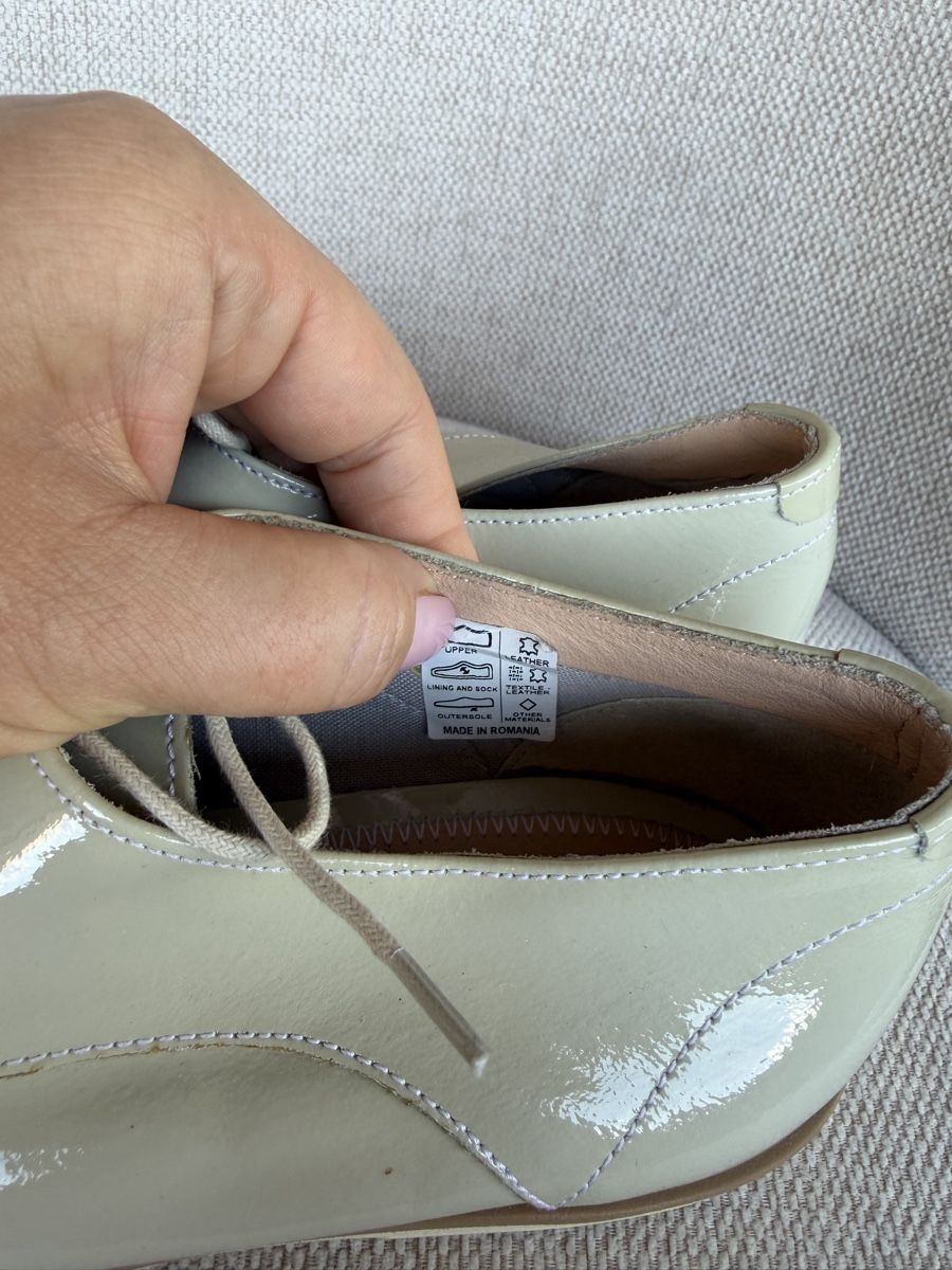 Scarpe da uomo: Schnürschuhe Lackleder hellgrau Grösse 37 – Usato da Basel venduto da Ksjusha 2