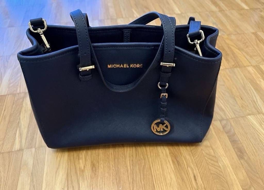 Sacs femmes: Michael Kors – D'occasion à Tann par nic_jwc7