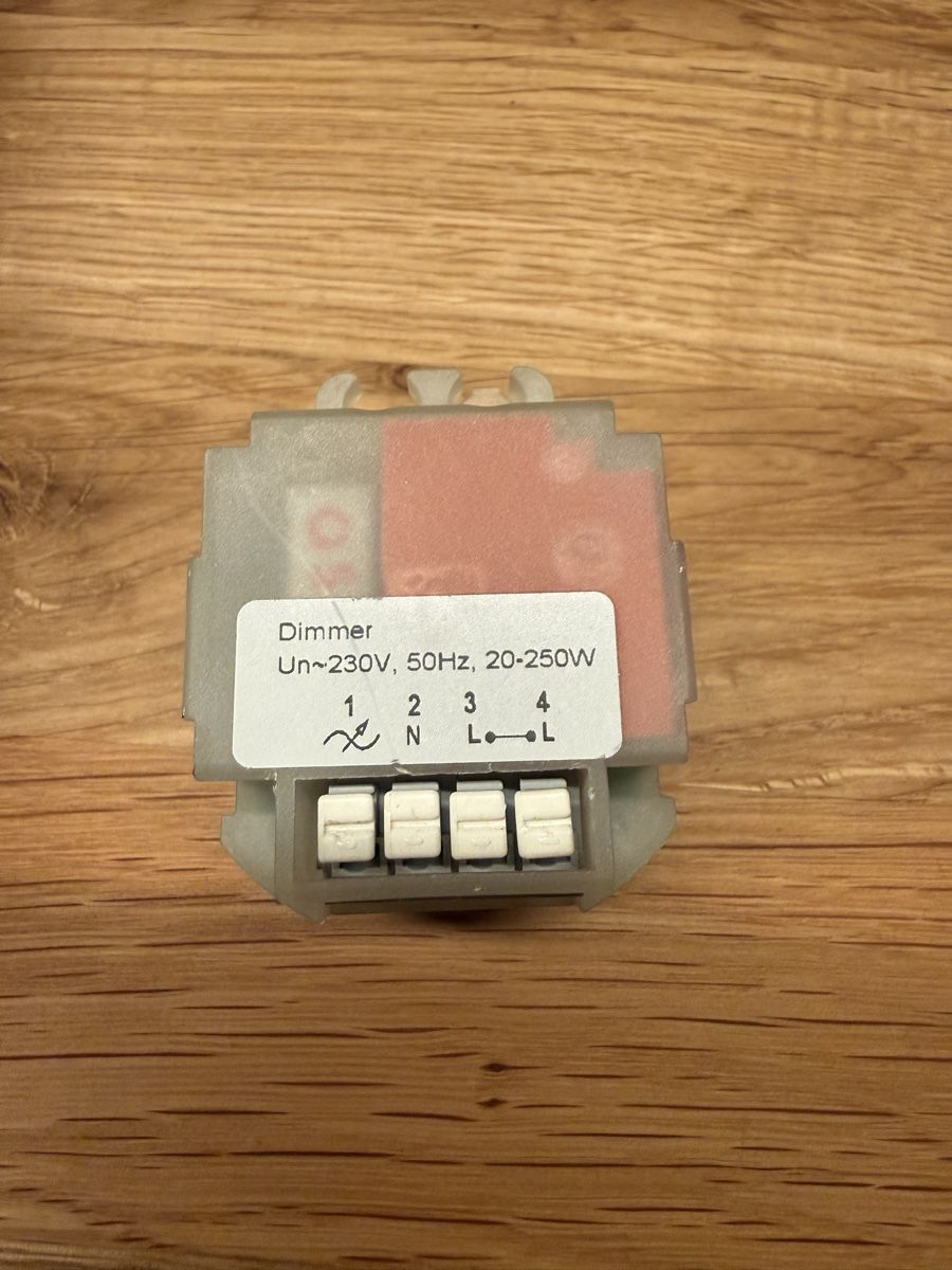 Siemens Interruttori: Siemens Instabus KNX Dimmer 5WG1 525-2AB11 – Usato da Sirnach venduto da theitguy8370 1