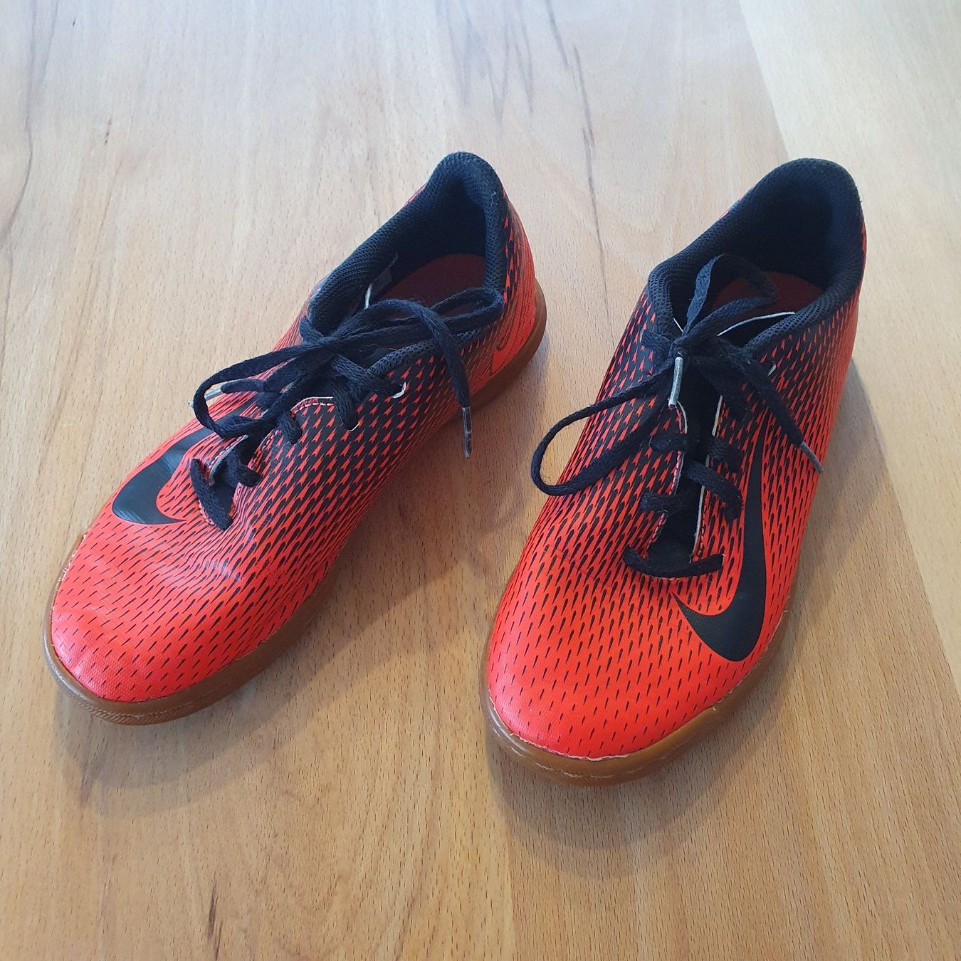 Nike Scarpe per ragazzi: Fussballschuhe v. Nike, Gr. 37.5 – Usato da Bilten venduto da pelanov