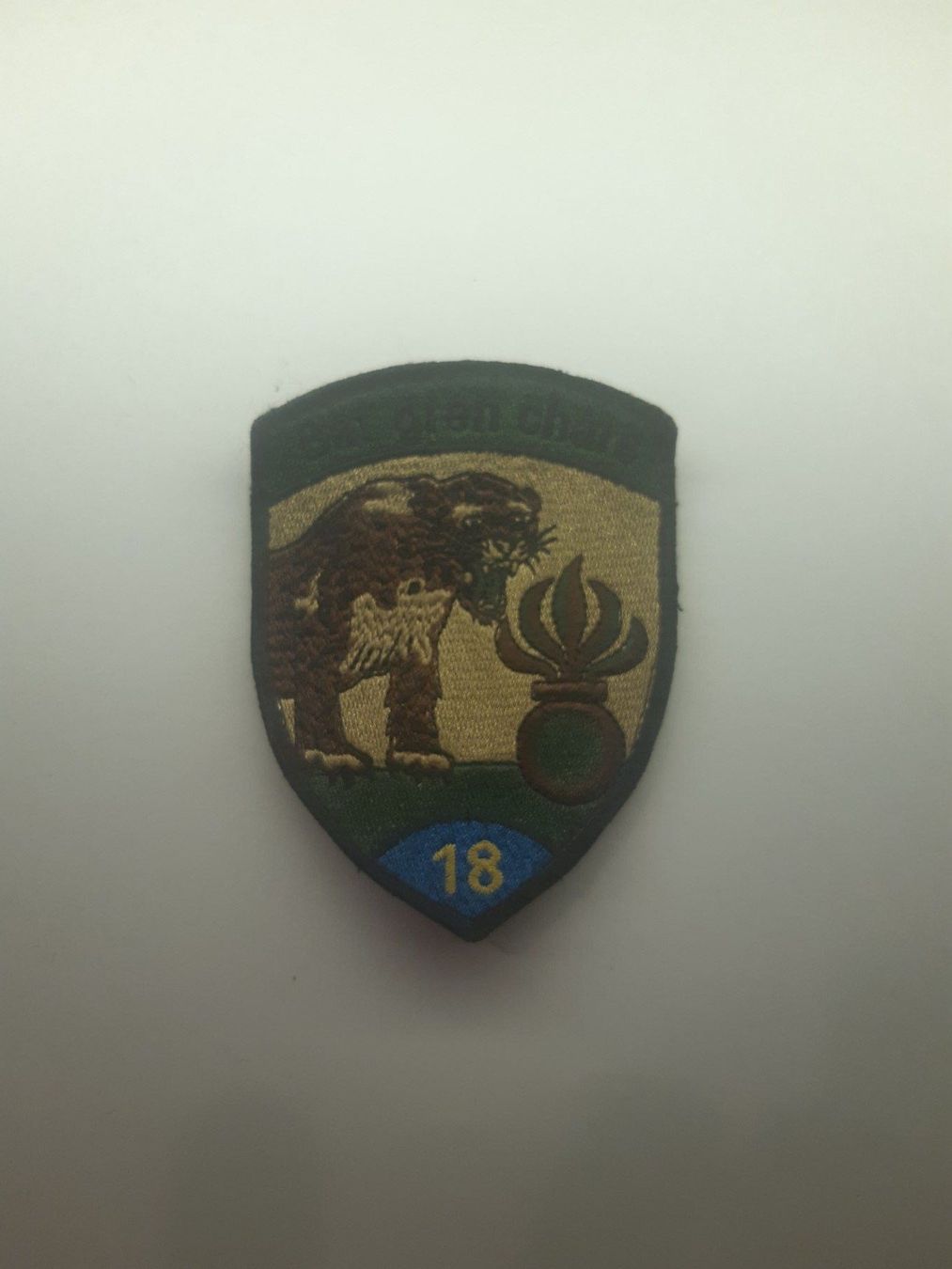 Schweizer Armee Placchette & Badge: BADGE ECUSSON MILITAIRE SUISSE BAT GREN CHARS 18 – Nuovo (secondo la descrizione) da Domdidier venduto da baumeyer-seb