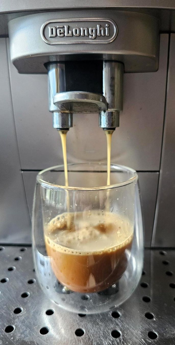 De'Longhi Macchine per caffè & Macchine per espresso: DeLonghi  Magnifica S Smart Kaffeemaschine / machine à café – Usato da Collonges venduto da arashee 7