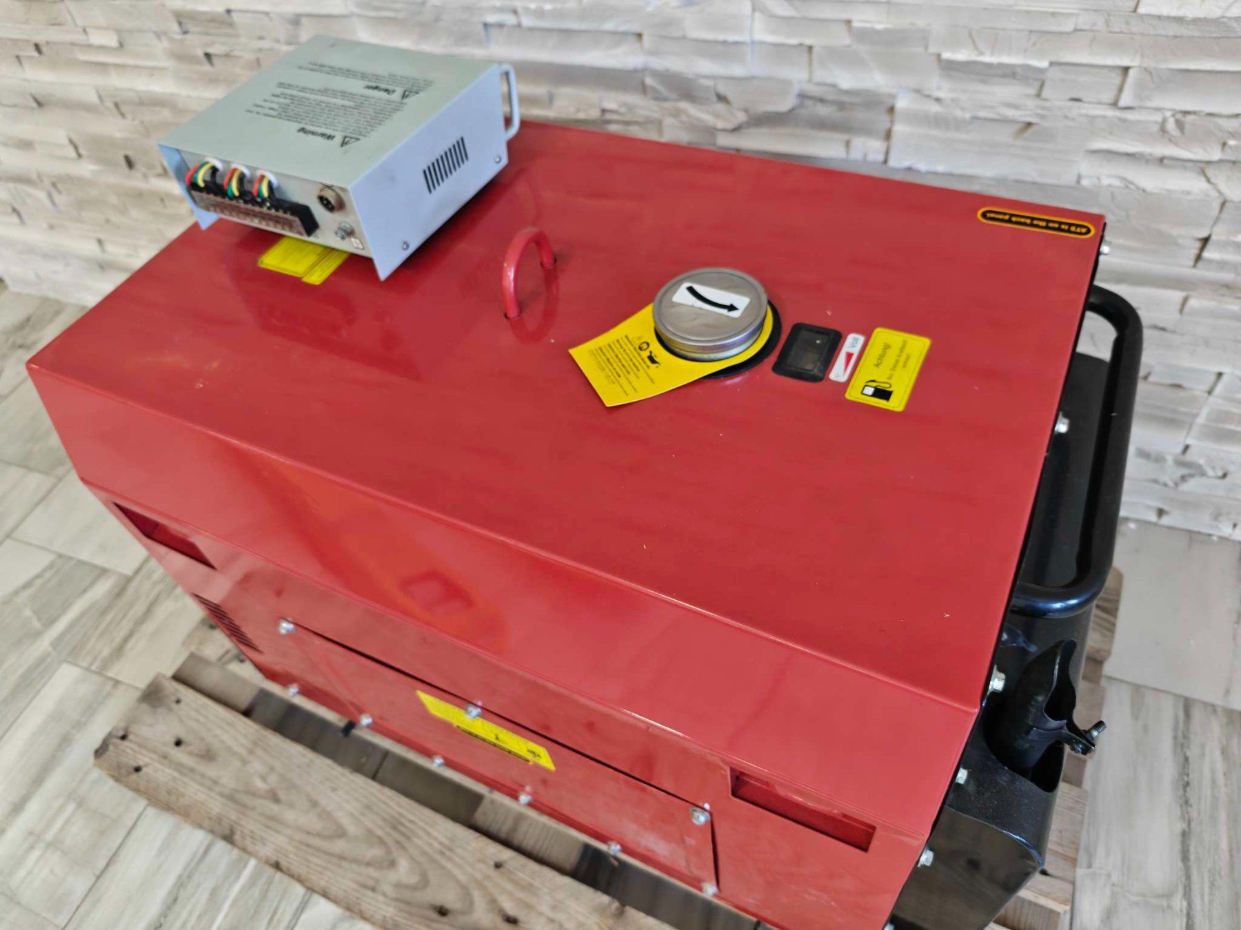 Generatori di corrente: Diesel Stromerzeuger 8,57PS 5000W Notstromaggregat Generator – Difettoso da Baar venduto da Werkzeugzentrum 6