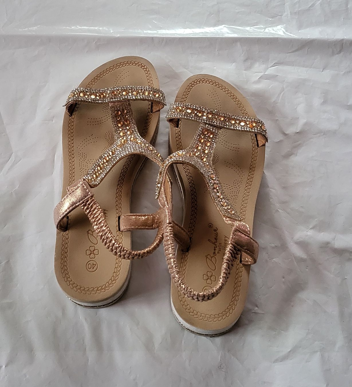Scarpe da donna: Sandales d'été dorées, taille 40 – Usato da Niedergösgen venduto da Eva2410 1