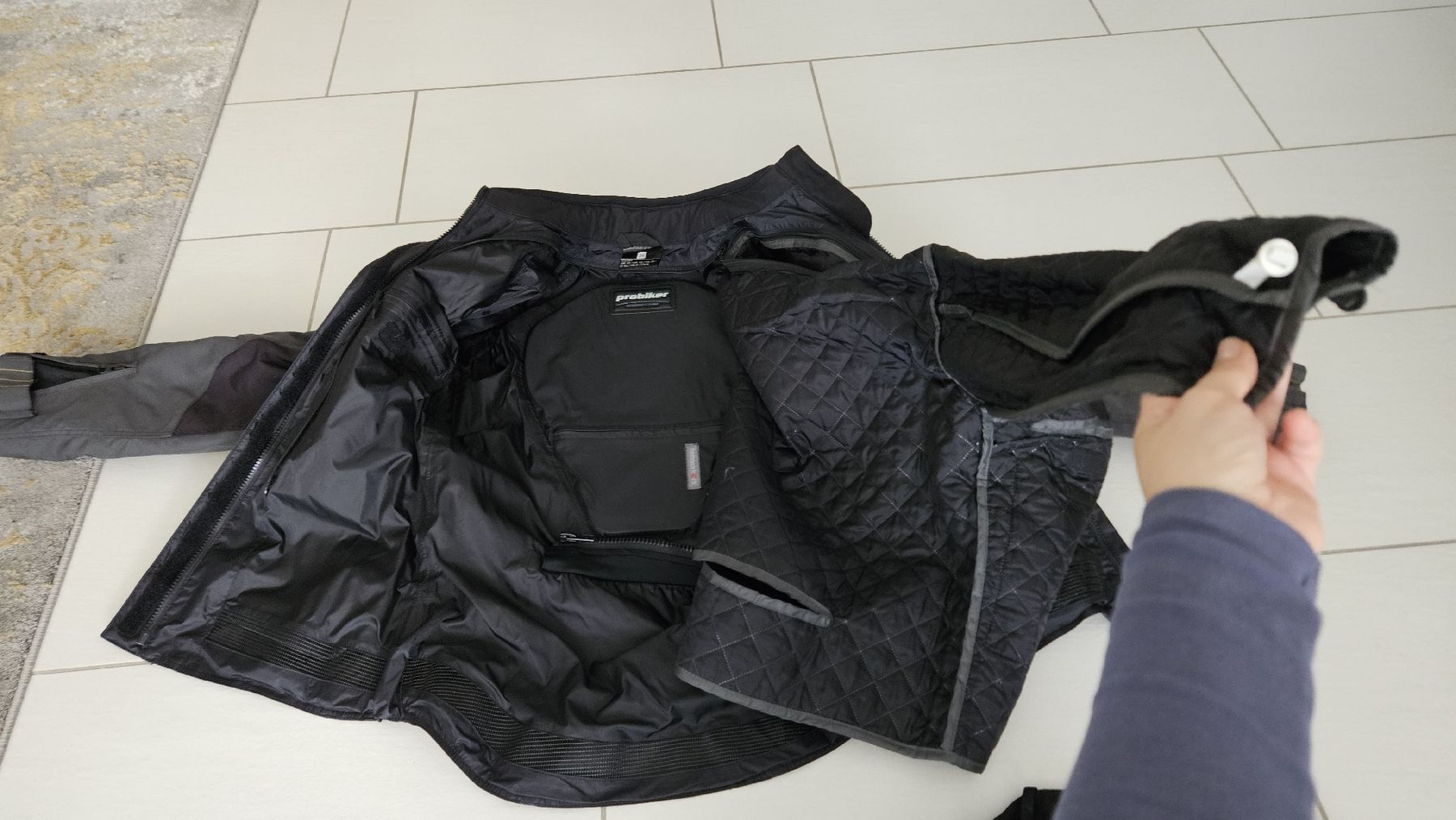 Lotti di vestiti: ProBiker Motorradkleider Textilkombi Gr. 36 – Usato da Bülach venduto da Recherchieren 6