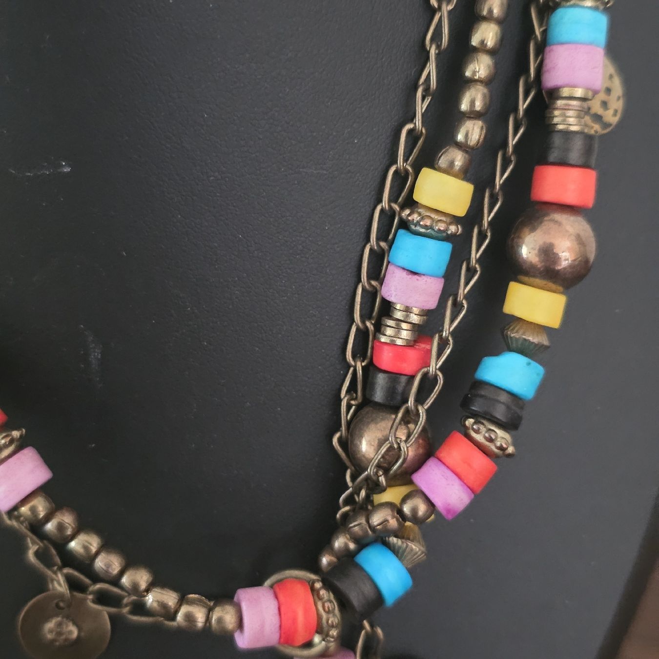 Catenine: Lange Halskette Perlen farbig antik Messing Doublé  – Usato da Rheinsulz venduto da Gilea 3
