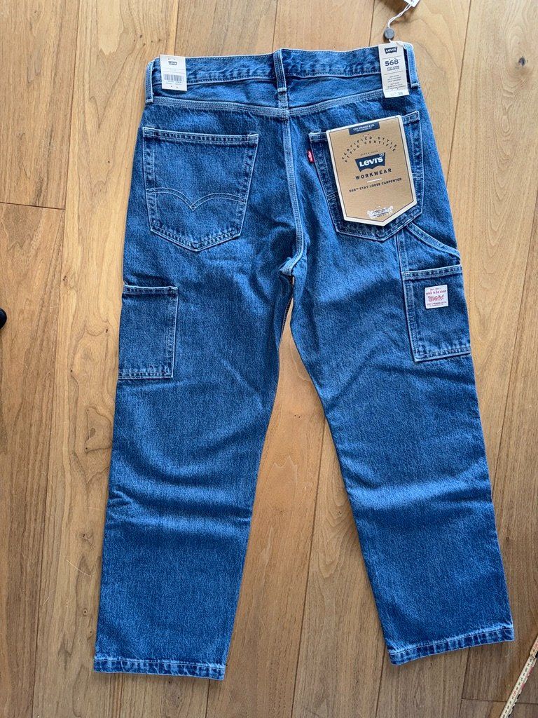 Levi's Jeans: CHF 148 Levi's Carpenter  jeans -33 x 32 – Nuovo e nell'imballaggio originale da St-Sulpice VD venduto da juhdu