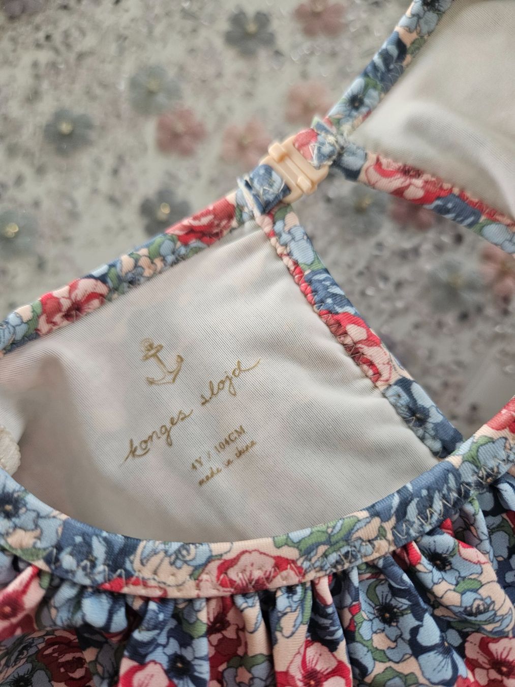 Konges Slojd Costumi da bagno & Bikini: Konges Slojd Badeanzug Blumenmuster – Usato da Unterägeri venduto da Sleepbear 1