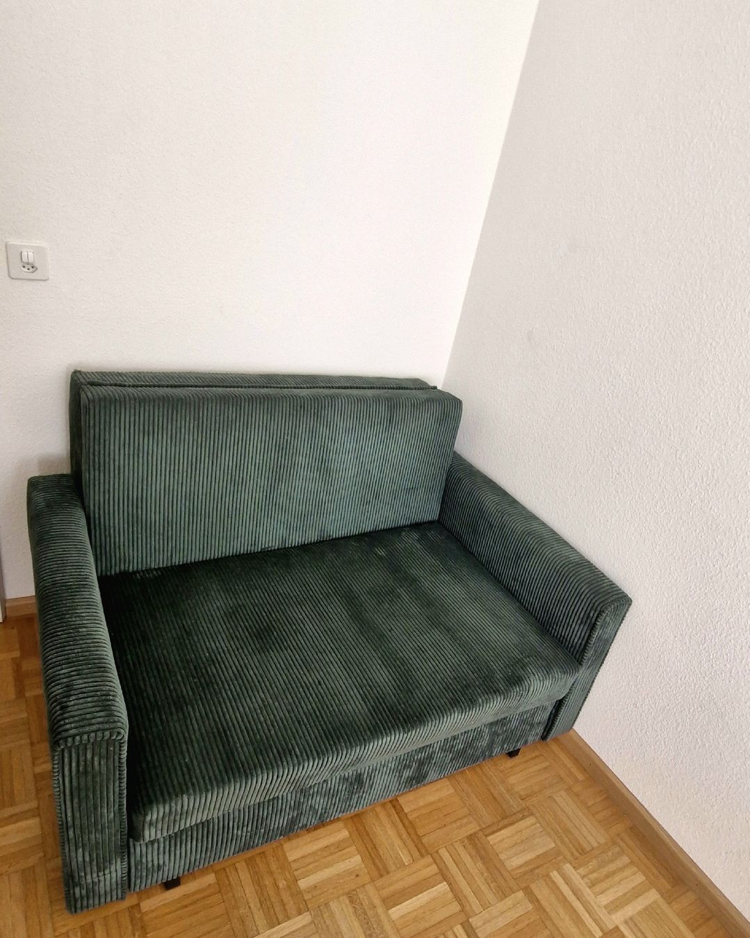 Divani: grünes Bett-Sofa – Usato da Basel venduto da yanisaddi01