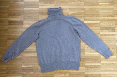 Brauner Rollkragenpullover Grösse M