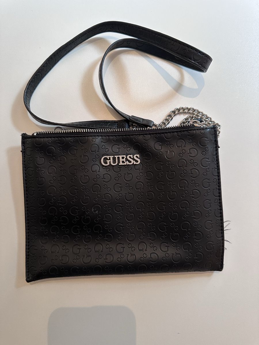 Guess Borse da donna: Guess Umhängetasche – Usato da Unteriberg venduto da __Fox__