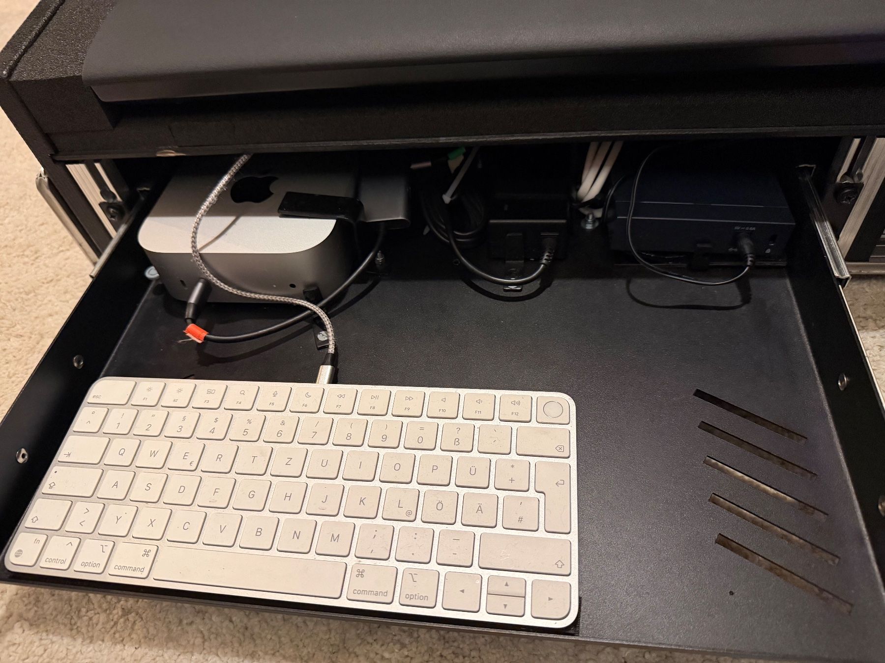 Console di mixaggio: MA Lighting grandMA 3 command wing inkl Case und Mac mini – Usato da Kreuzlingen venduto da noahmkurz 2