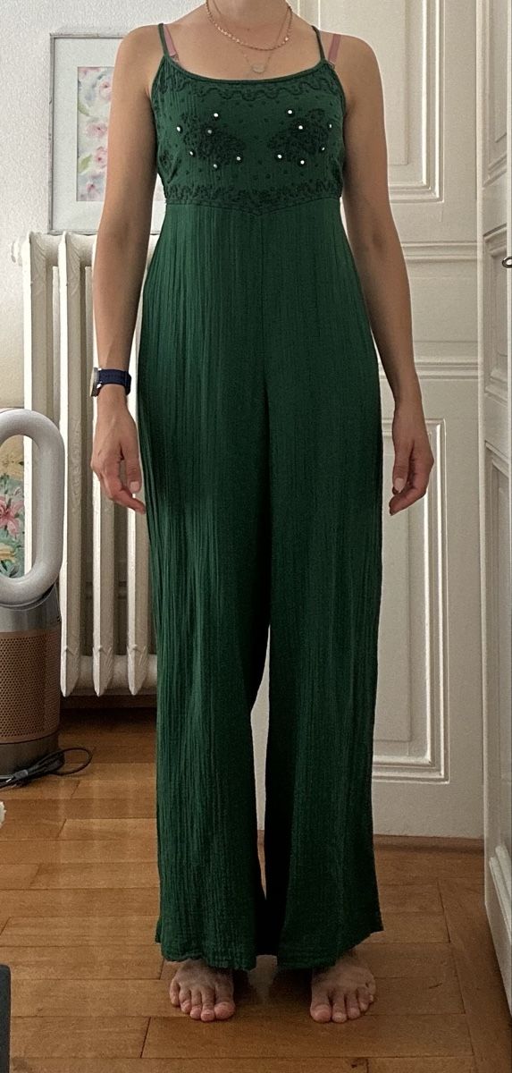H&M Tute: Jumpsuit green spaghetti straps used condition – Usato da Lausanne venduto da dre_th8k
