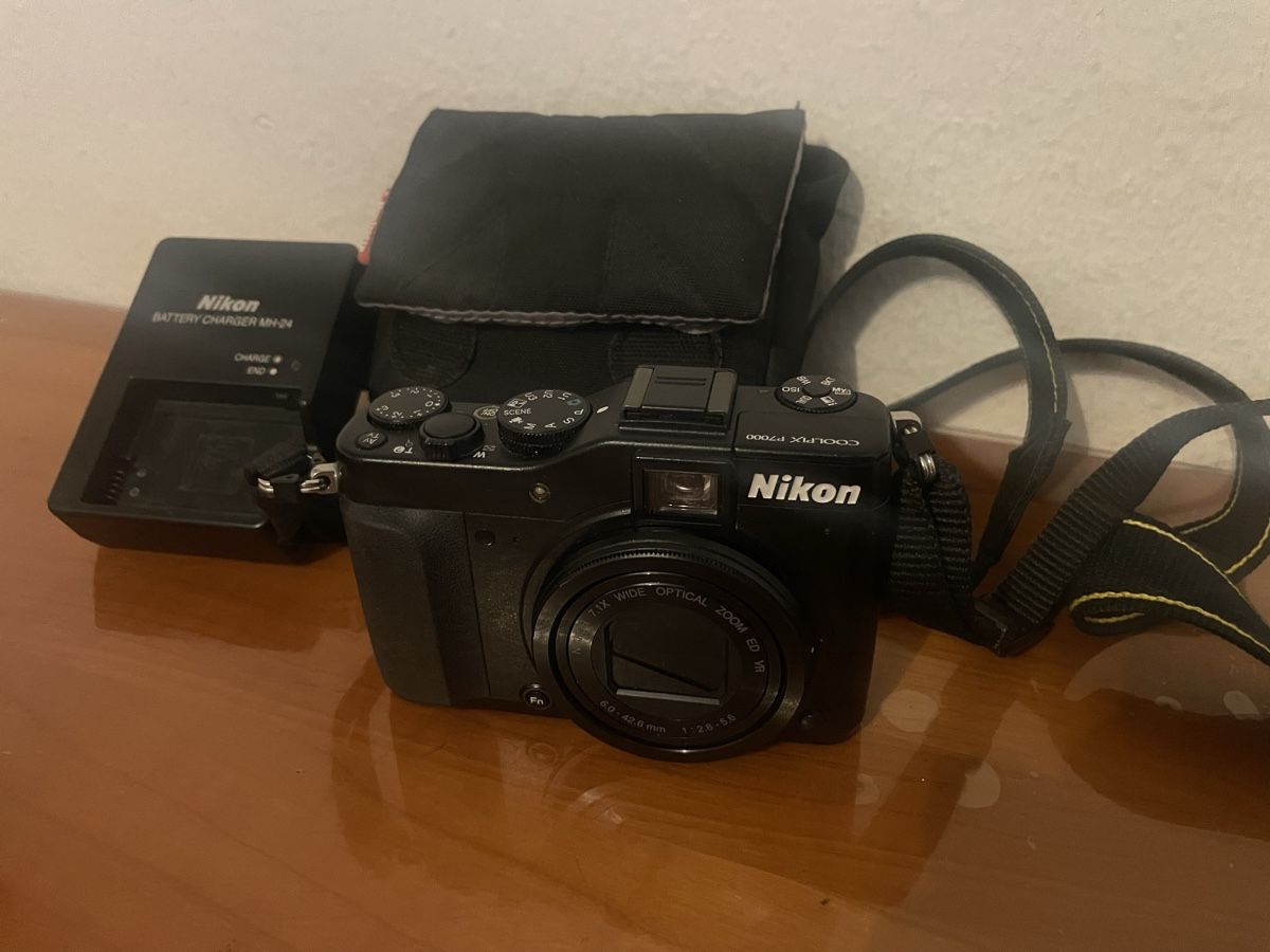 Nikon Fotocamera: Nikon Coolpix P7000 Digital Kamera – Usato da Zürich venduto da semi16 1