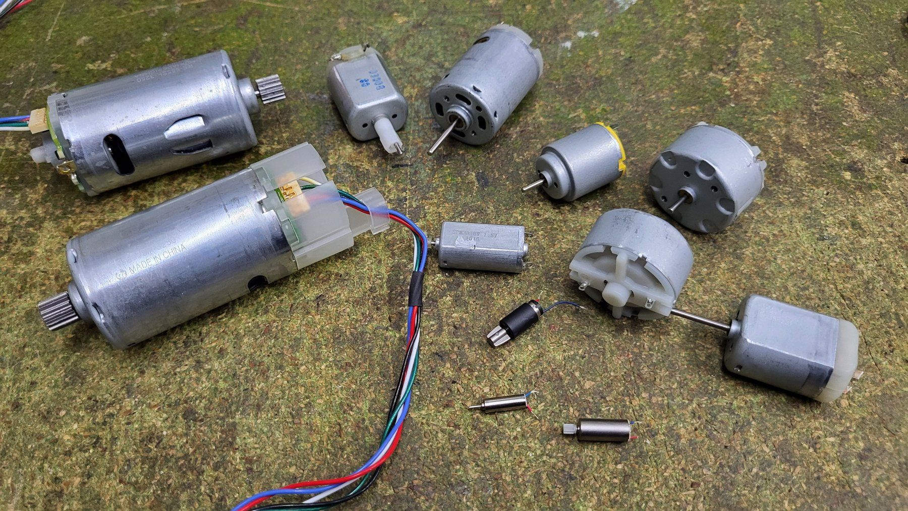 Motori: Elektromotoren 3-10 Volt von Mini -Midi – Usato da Dürnten venduto da duft4711 2