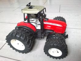Bruder Traktor Massey Ferguson 