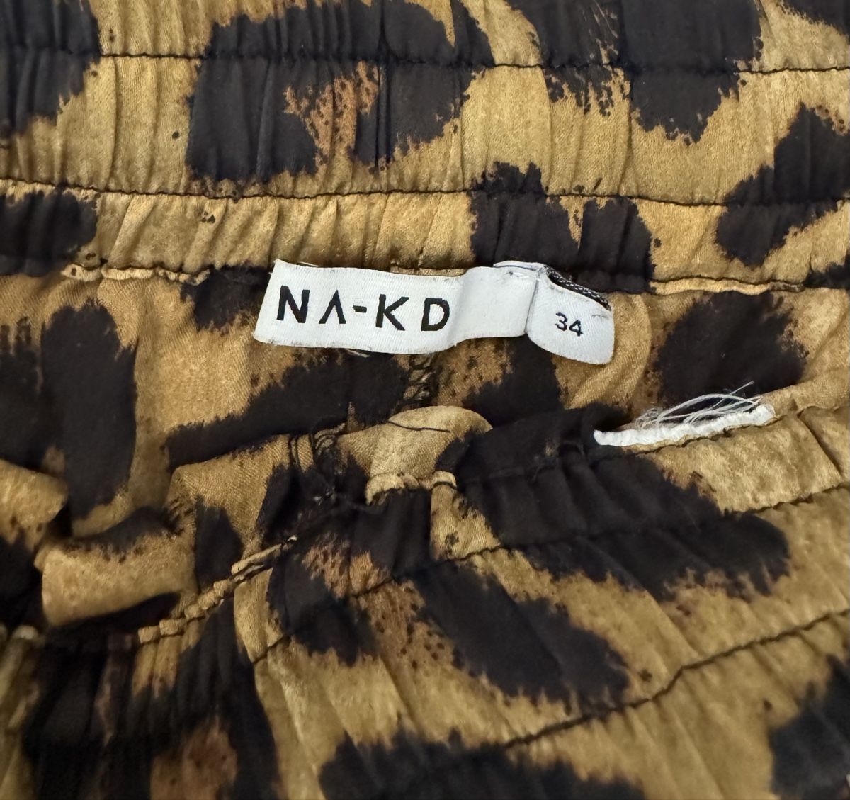 Na-kd Hosen: Satin Shorts NAKD Gr.34 – Gebraucht aus Aarau von beckywhite 1